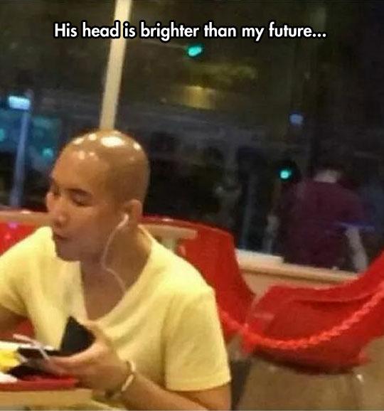 meljohnstone5's tweet image. “@MensHumor: His head is brighter than my future... http://t.co/gdo1KGaiLJ” @emmabun2 #GradeF