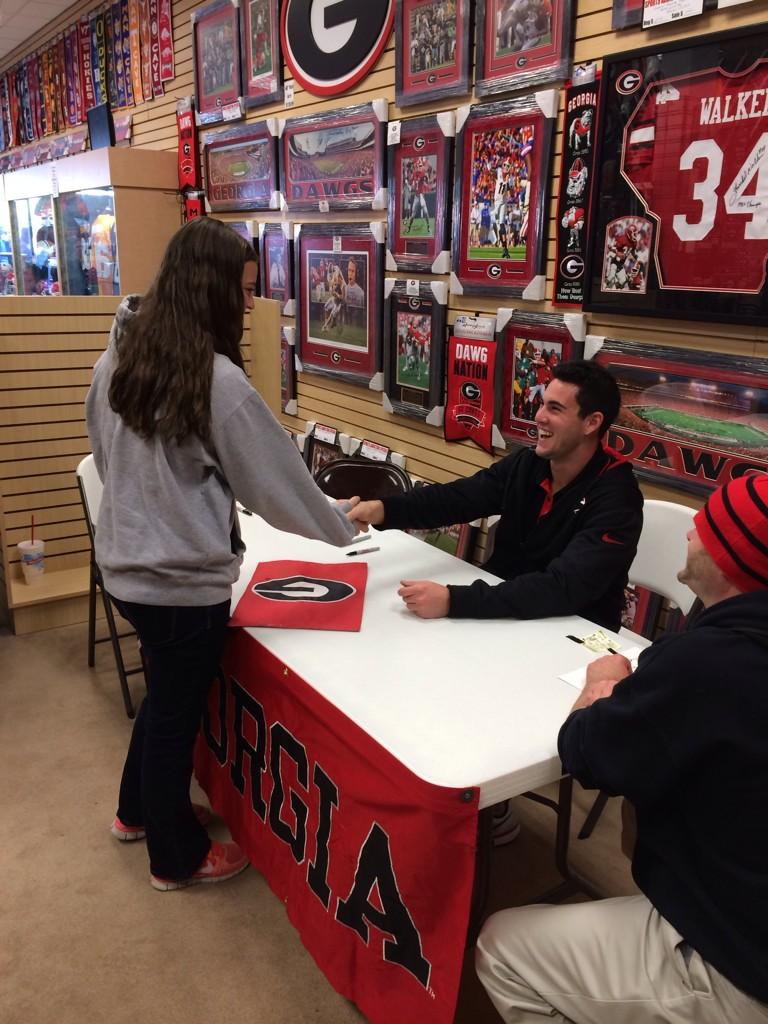 HAPPY BIRTHDAY AARON MURRAY! YOU ARE MY FAV AND YOU ALWAYS WILL BE   HAVE A GREAT DAY!!  