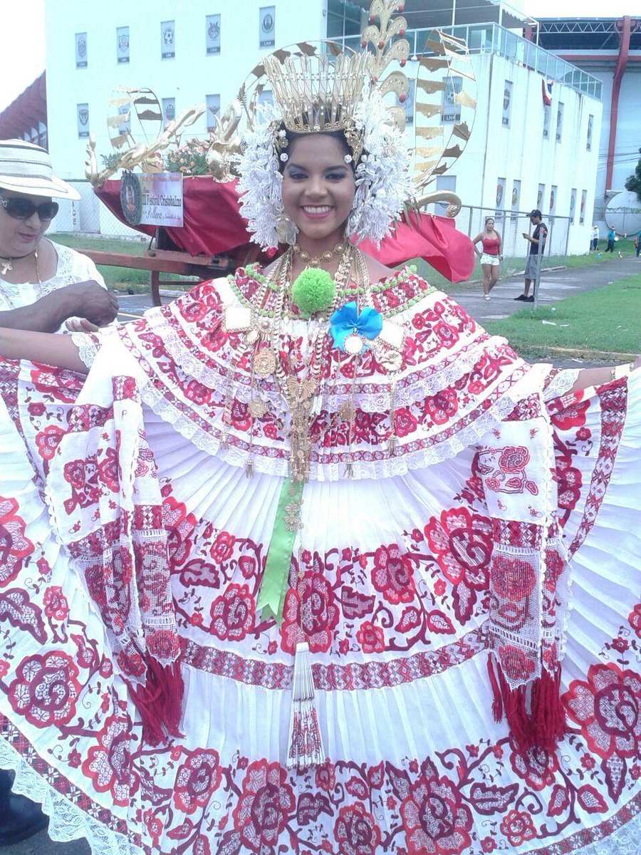 OrquestaCuerdas's tweet image. Reina de la Pollera Cristobalina SM Johelis 1ra #desfiledecarretas #patriaIESC @IESCPanama @patsvs @AnaCaton