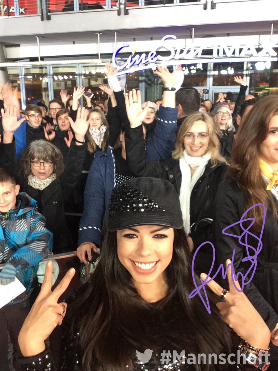 Die #Mannschaft Premiere mit <a href="/officialbrandao/">Fernanda Brandão</a>