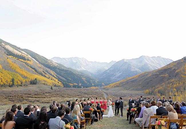 theknot's tweet image. 11 of our favorite and most beautiful outdoor locations for a wedding ceremony knot.ly/6019S44x
