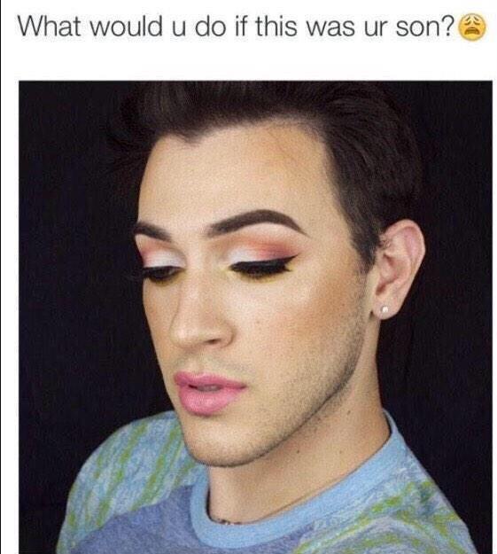 PizzaIsLyfe19's tweet photo. Probably get a pizza delivered and we could give his mom a makeover http://t.co/Mv3SI3sQqq