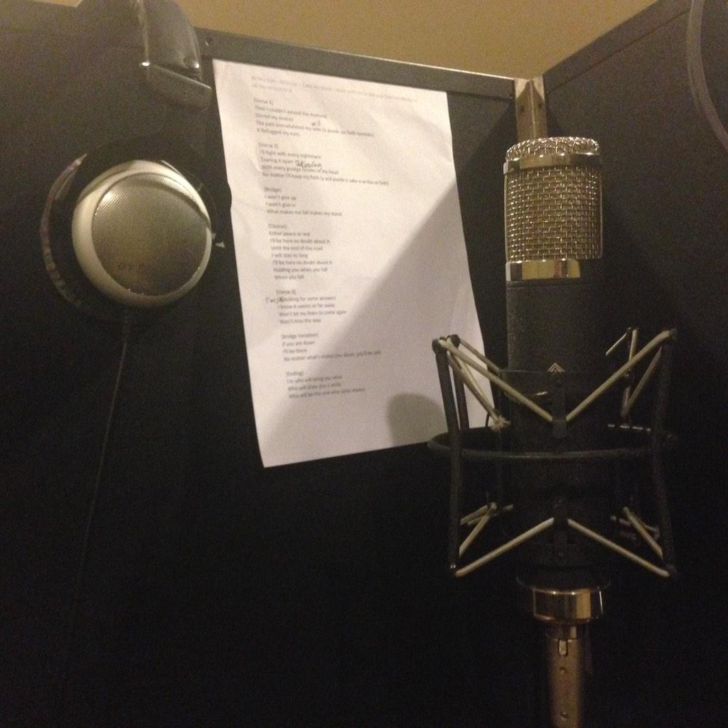 Etherealpy's tweet image. Y volvemos al baile! Hoy se graban voces lml
