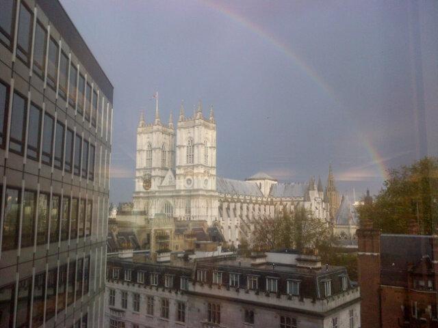 Some days, leaving the Dreaming Spires is tolerable... #ohheytherelondon #realworld #OxTweet