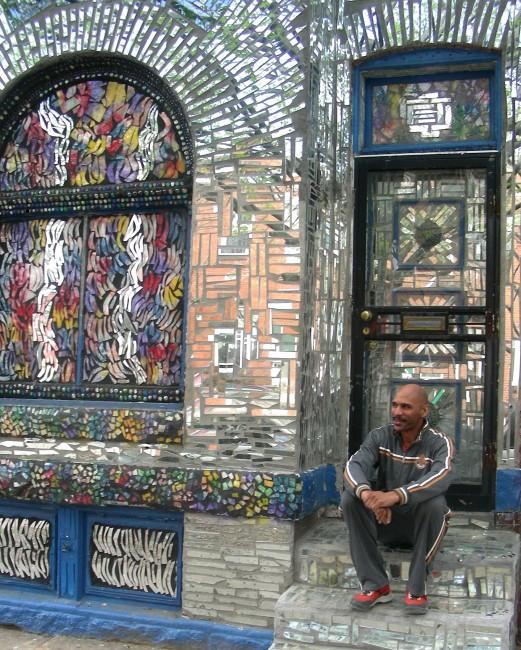 ArtAdoptsaChild's tweet photo. #ArtistoftheMonth @loring_cornish covered his house – inside and out – in kaleidoscopic patterns of glass mosaic. http://t.co/iDK4esgsjS