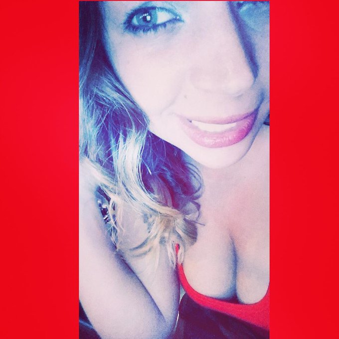 Lady in red 💋💋💋 http://t.co/ZIfTJd9v5R<a href="/tag/ink"class="tags"><span>#ink</span></a><a href="/tag/sugarskull"class="tags"><span>#sugarskull</span></a><a href="/tag/tatted"class="tags"><span>#tatted</span></a><a href="/tag/sidetattoo"class="tags"><span>#sidetattoo</span></a>