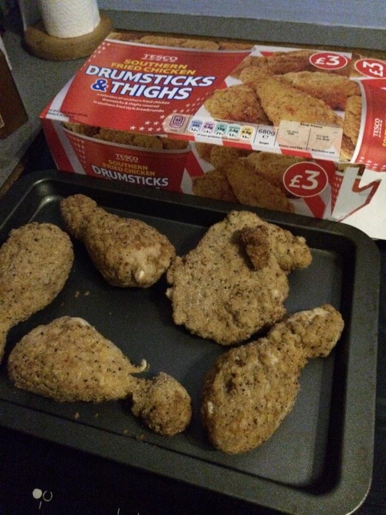Mr_Stevennn's tweet photo. @Tesco really tasty chicken. But disappointed at the thigh/drumstick ratio as it advertises 'thighs'. http://t.co/cg9ybDACXY