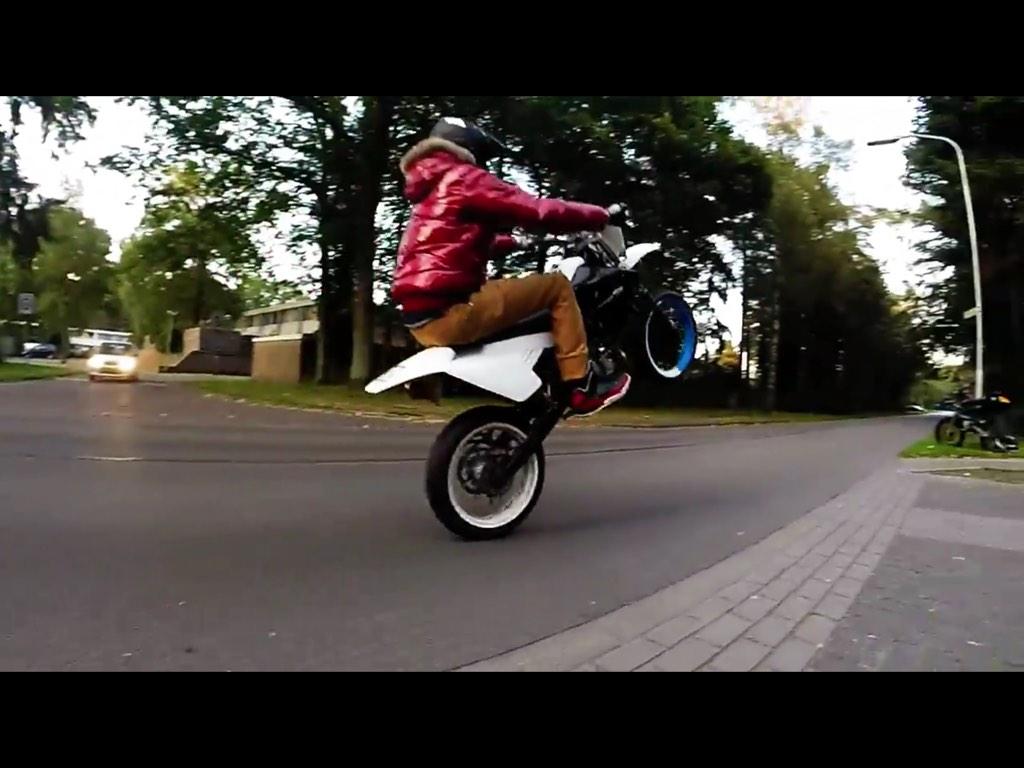 wesseldepoel's tweet photo. Broap broap @mikedepoel http://t.co/FbddxHh5pM