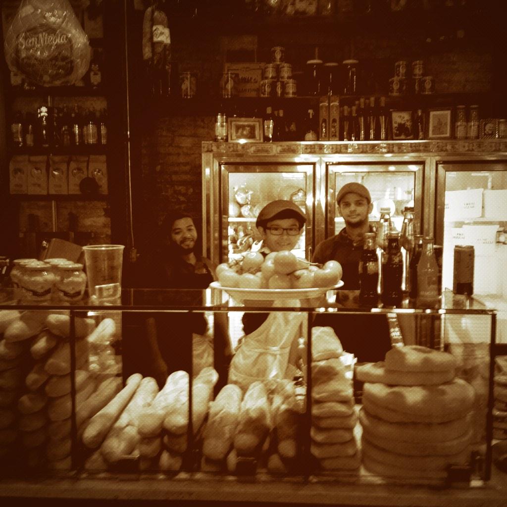 CapponesNYC's tweet photo. Old school #gansevoortmarket #cappones @GansMarket #nyc http://t.co/XcKHR1TPNi