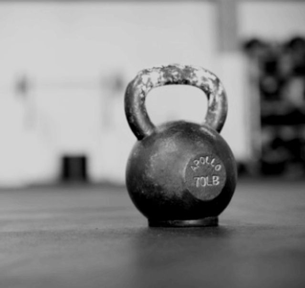 FitnessHacks101's tweet photo. 10 kick-ass kettlebell exercises http://t.co/oZZWKMrjTj http://t.co/pEAfKFiYo3