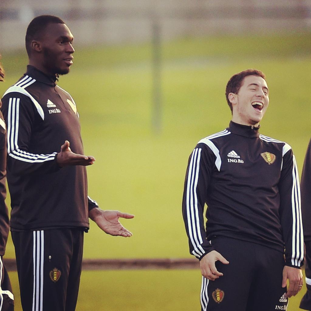 .<a href="/hazardeden10/">Eden Hazard</a> obviously happy with the return of <a href="/bentekechris20/">Christian Benteke</a>! Welcome back Christian! #tousensemble #belice