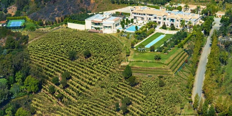 DemiCassiani's tweet photo. Home, Vineyard &amp; Cellar for $195M ➡ @VinePair #wine http://t.co/N8DSYklduM @winewankers @MacCocktail @LiveHotelDrama http://t.co/1dlMFXJc57