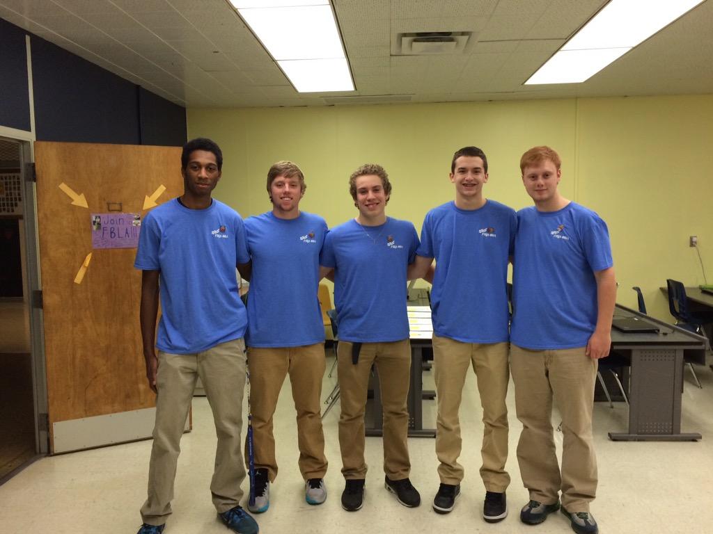 OwenMiller8's tweet photo. @FBLAPresident Repping FBLA at school today!!! #Stepuptothechallenge #WisconsinFBLA http://t.co/qwwItWwjfk