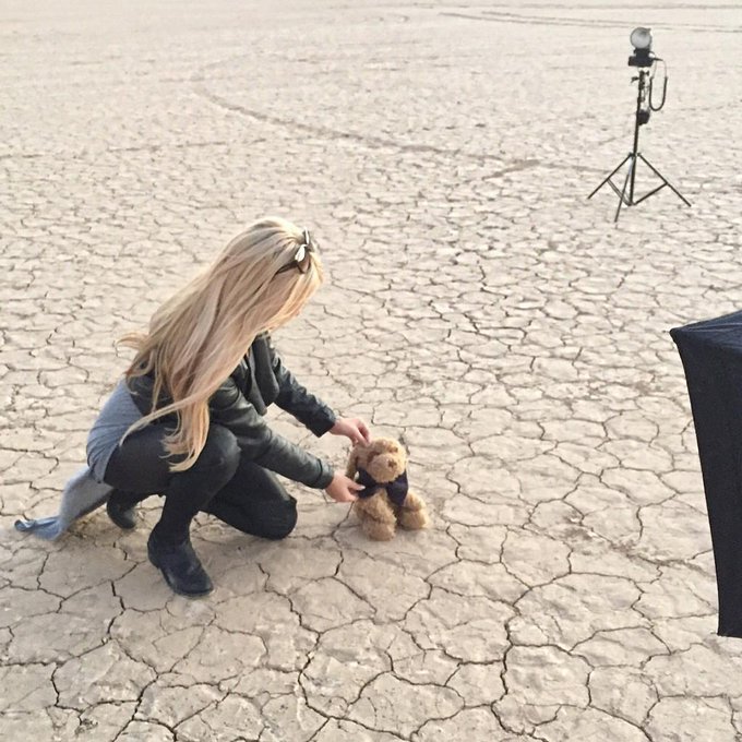 BTS of Truffle's shoot with @justinpricephoto ☺️ #socute #mybaby #obsessed #truffle http://t.co/7vWQ