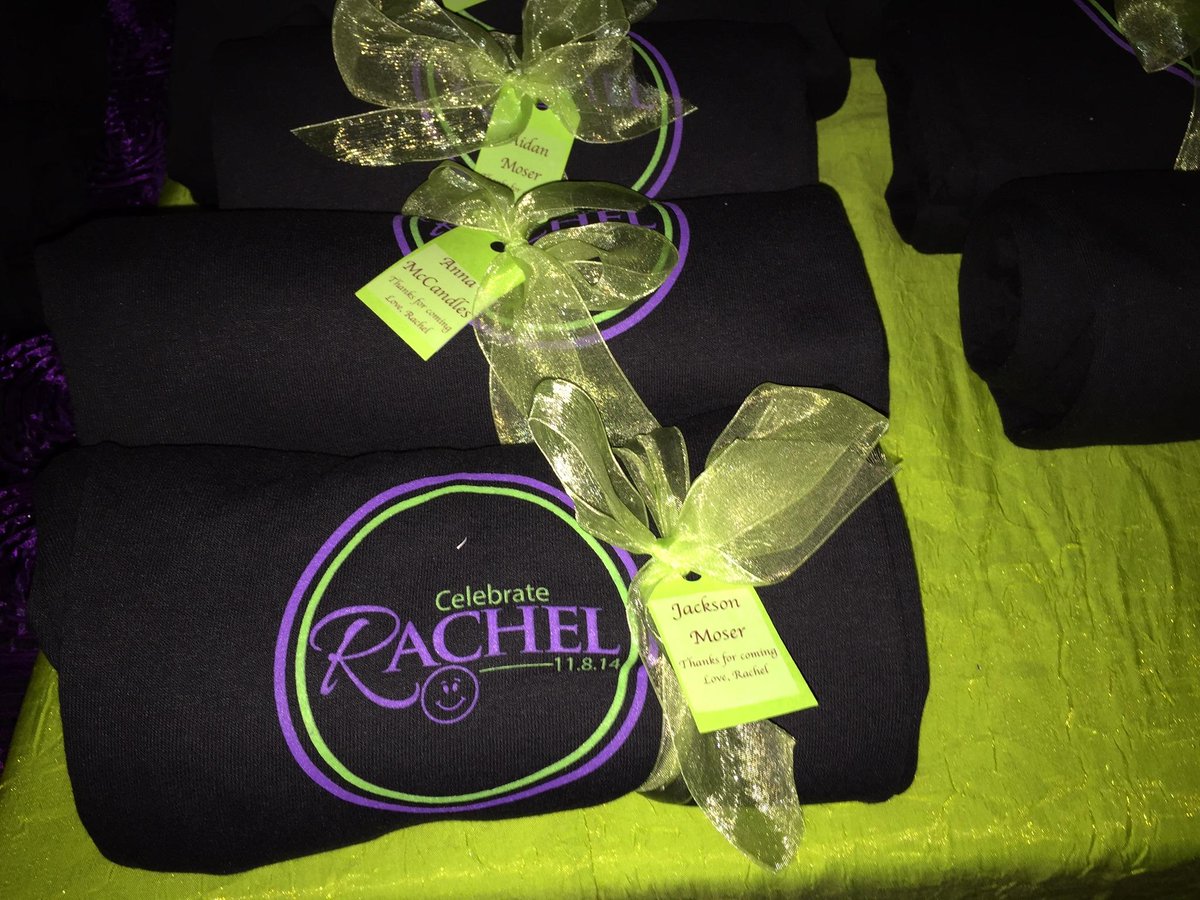 #Lanterns #purple an #iceluge and more fun at this #BatMitzvah.  bit.ly/1tVrPZ5