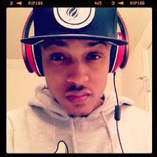 Jason_DeruI0's tweet photo. @AugustAlsina 🎶🎶🎶 #RIPdeandreE #RIPmellyB #AlsinaNation http://t.co/zAJiOI58p1