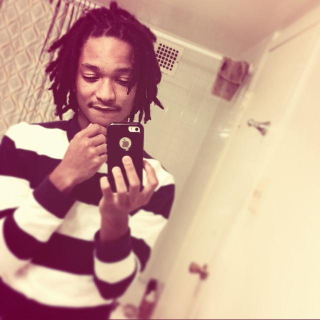 3rdWorldSmoove_'s tweet photo. 😏 http://t.co/vfbg8TH6D3