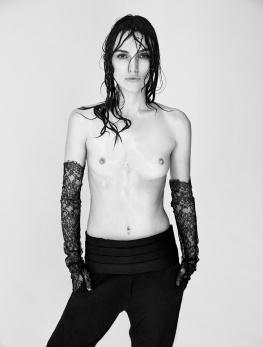 totallynudegirl's tweet photo. Fierce! β€οΈ .RT β@TheIndieChicks: Keira Knightley poses topless to protest #Photoshop. Thoughts? #icchat #badass http://t.co/jJhwFZyW3wβ