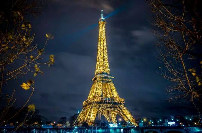 ------* SIEMPRE NOS QUEDARA PARIS *------ - Página 18 B2HqPxWCEAA2re-