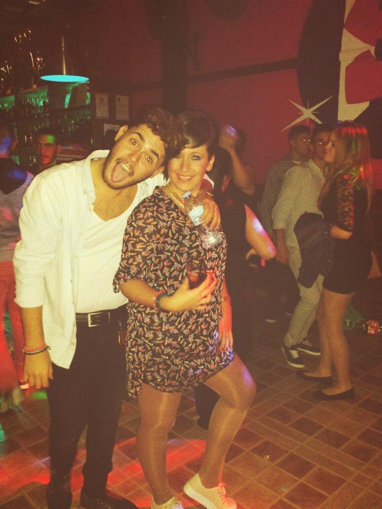 marbarberan's tweet photo. Buena noche de sabado, necesitaba un finde como este!!!! @Juanfran_montes guapooo!!! http://t.co/UdUg5qmkkc