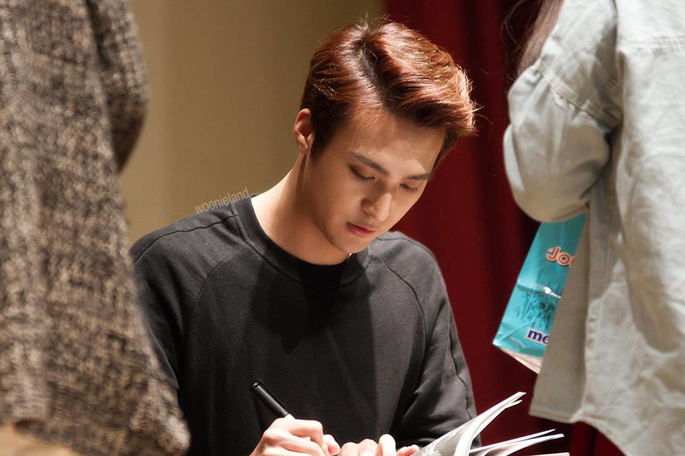 woonieland's tweet photo. 141105 ☆ 목동 팬싸인회 #손동운 [update] http://t.co/ZoqJXDsgR0 http://t.co/kPcEoMjNN7