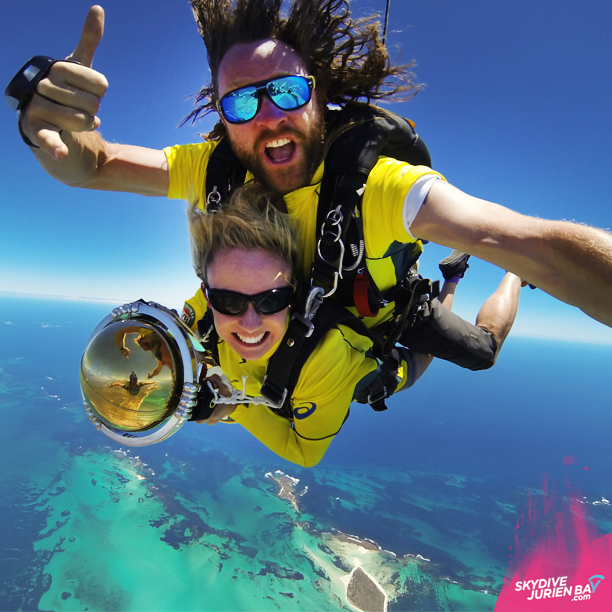 SkydiveJBay's tweet photo. We just took the #ICC World Cup Trophy for a skydive at @SkydiveJBay ! @ICC #cwctrophytour #perth #skydive http://t.co/9WZoqW6Uzb