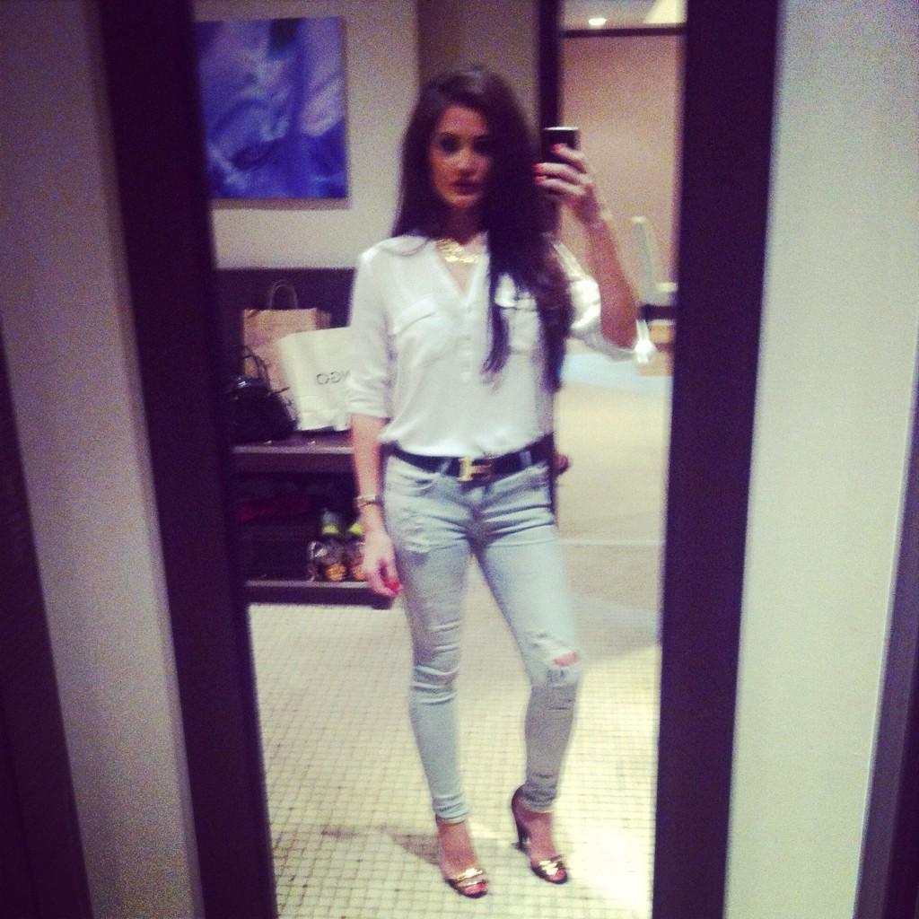 Ari_899's tweet image. #Out #dubai