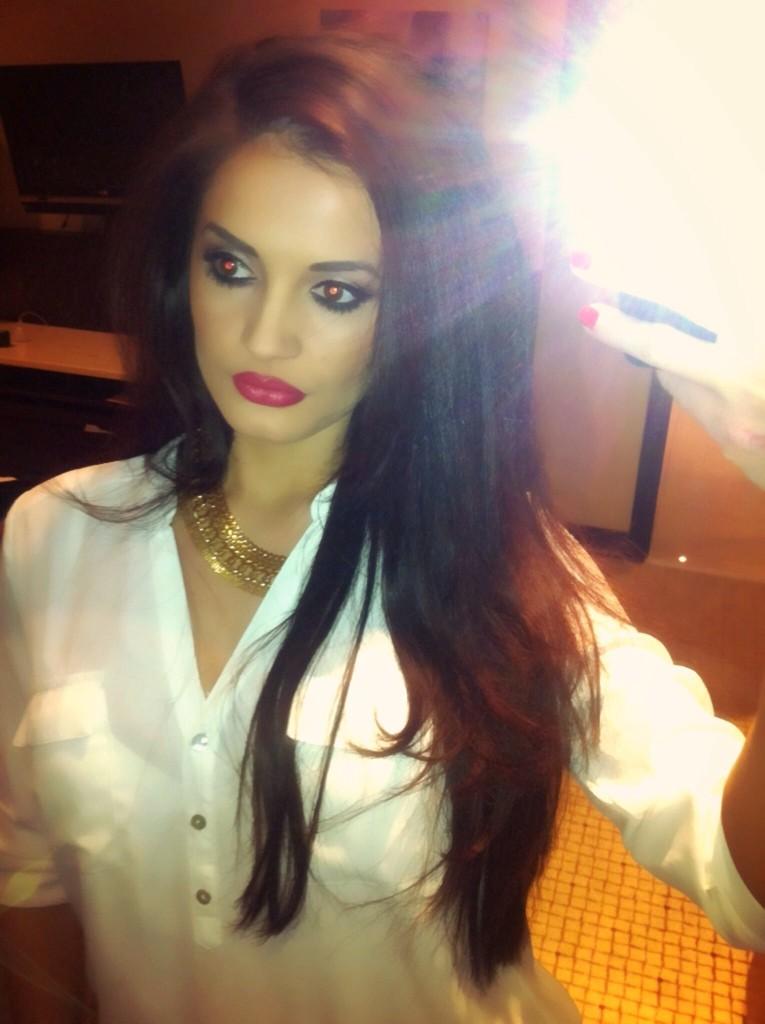 Ari_899's tweet image. Hate a #selfie 💄