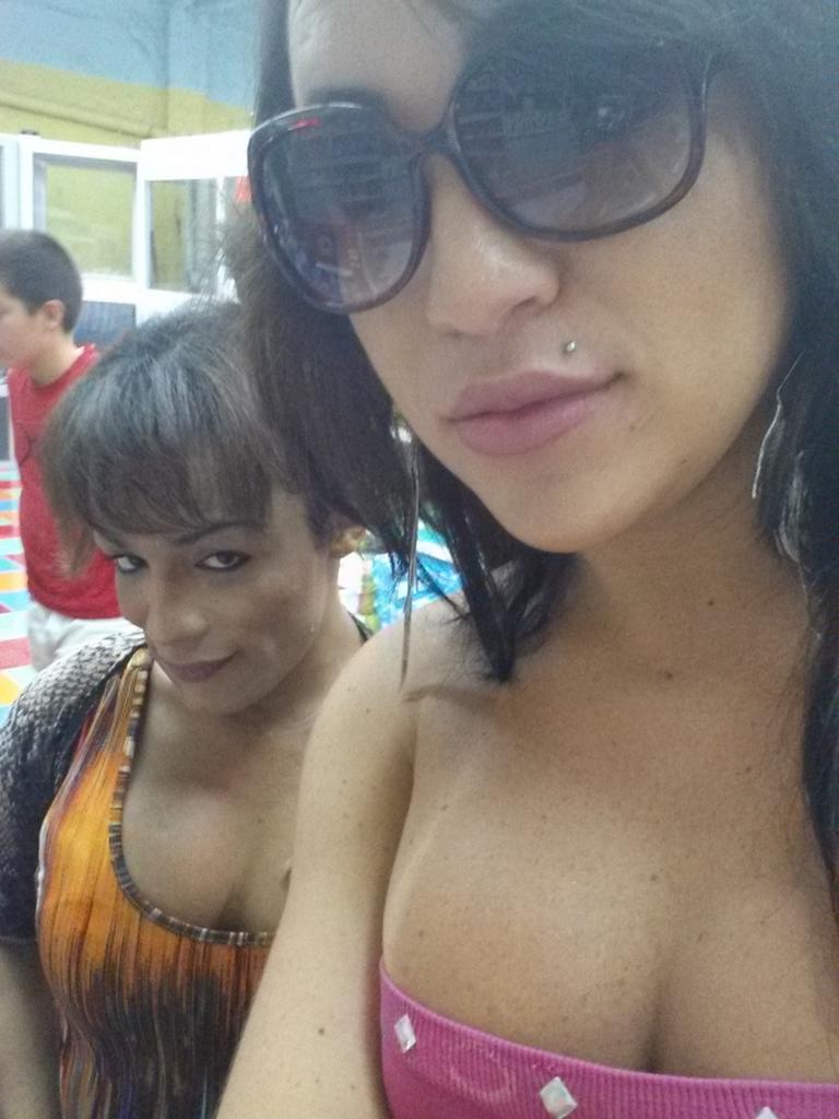 f0305c98e2eb430's tweet photo. Con @rubynav83922707  👌😘💋🎀 http://t.co/Ed9ROzqdeo
