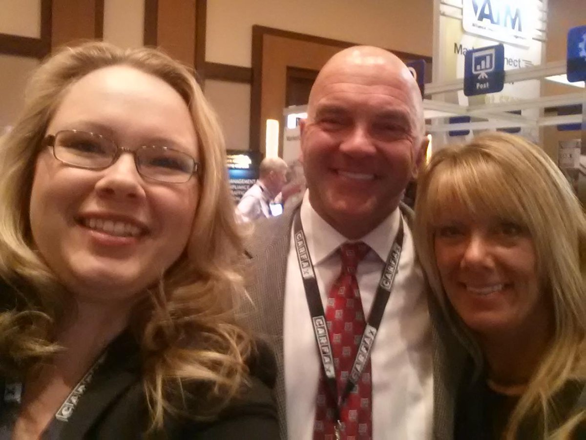 RealTracyMyers's tweet photo. Be there tomorrow! RT @AutoJenn: Awesome time #usedcarweek! @BeckyChernek @UsedCarWeek @SubPrimeNews @SLeslie50 http://t.co/n2tnepEwaB