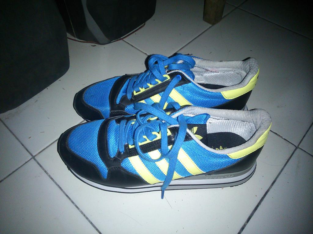 secondstuff7's tweet image. Sooolllld!! @ShoesAndCare Bantu up om, jual/tt sepatu running. Adidas ZX500| 42 | 9/10 | 081904202829 | 450k!!