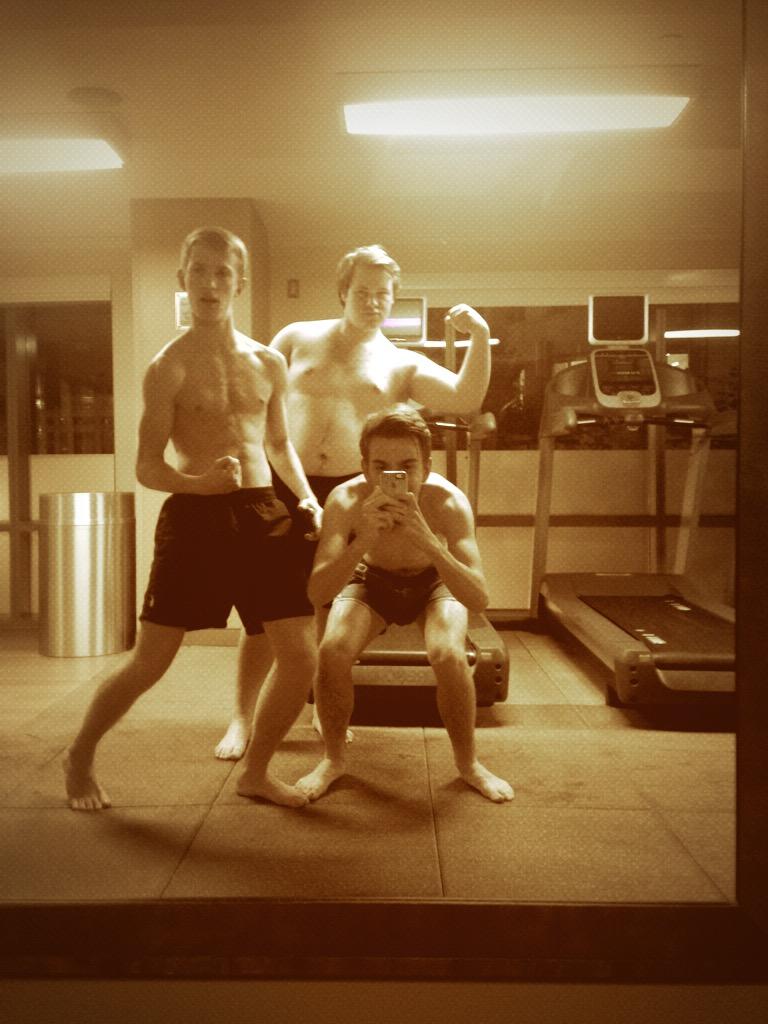 emocorso06's tweet photo. #swolemates #Swolevember #CrossFit http://t.co/n33SxCf9oW