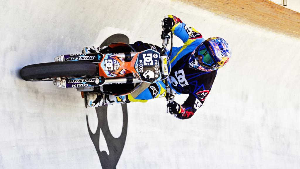 redbull's tweet photo. No jump is too big for @RobbieMaddison: http://t.co/HDXd3u3xCb @RedBullMotors http://t.co/cI37imHxDL