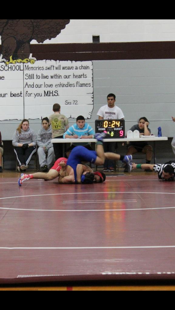ValeLikeHoldUp's tweet photo. @xathletic @kyledake444 #XPackage #wrestling http://t.co/Z9wR6aQTdO