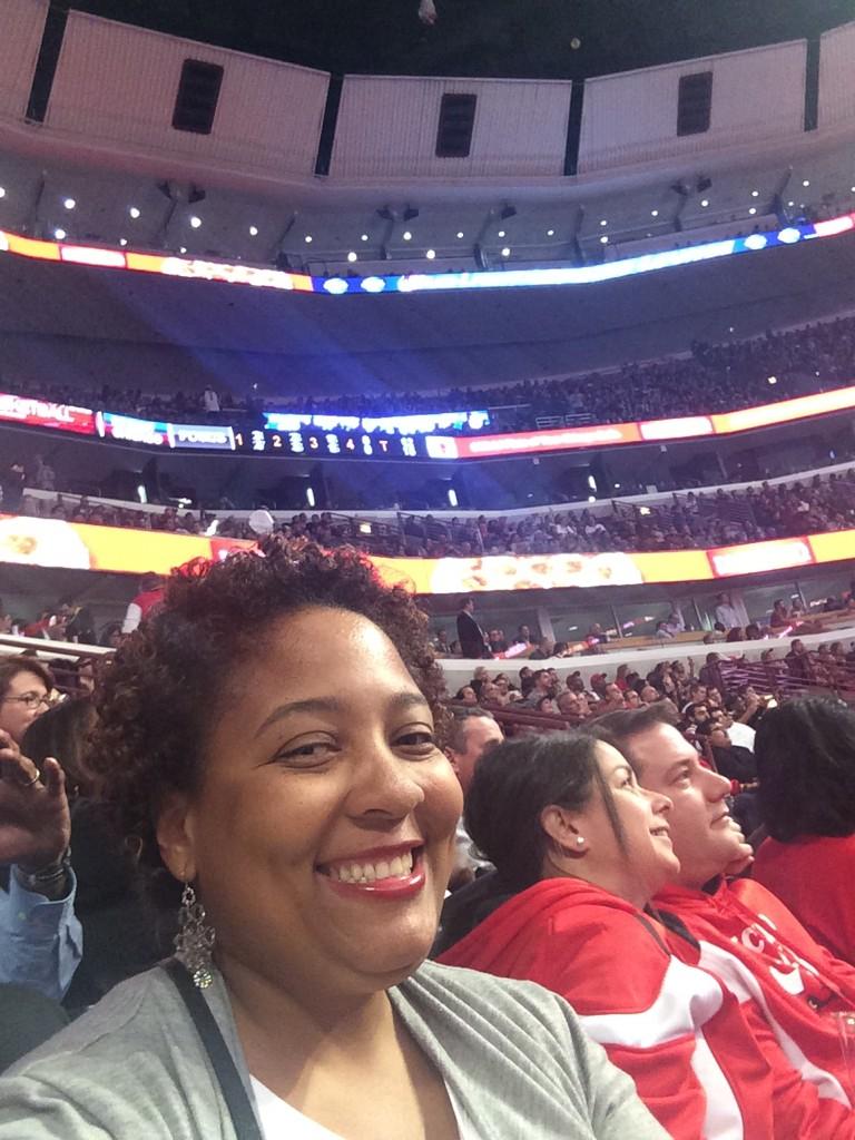 Deltareviewer's tweet photo. #BullSelfie http://t.co/Ch3bfHeoyH