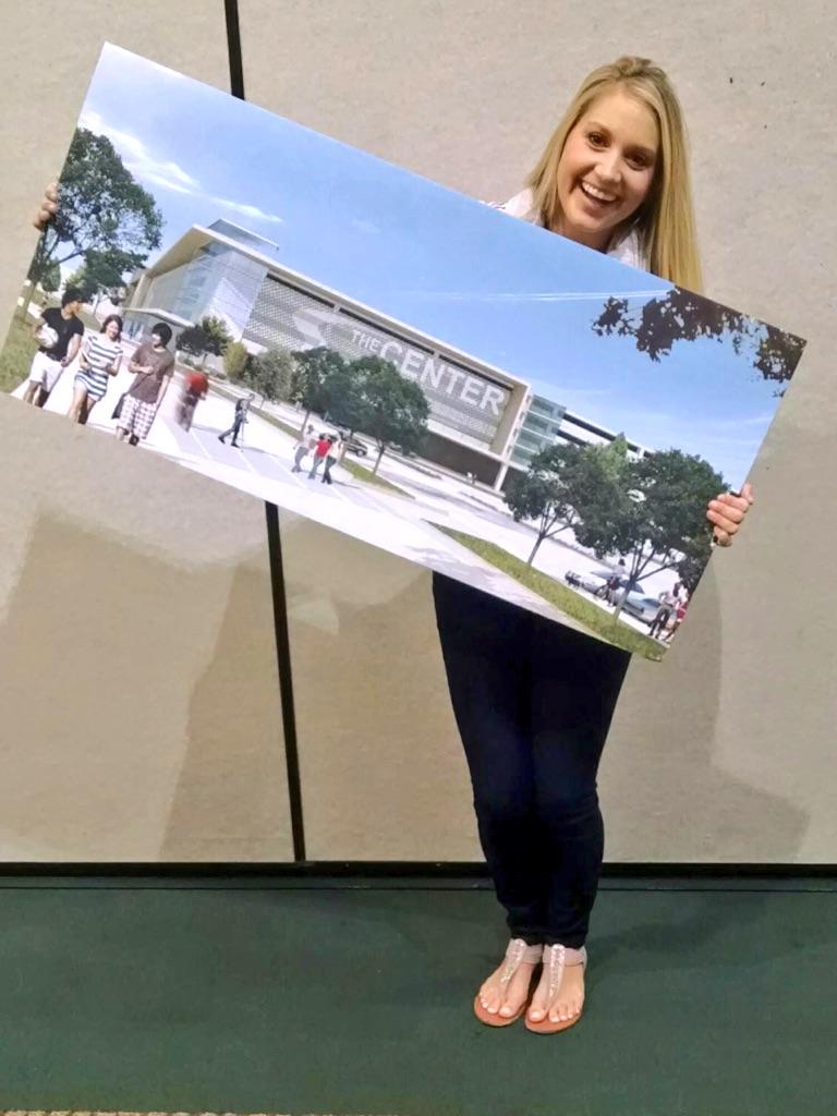 CenterSacState's tweet image. One vote can make a difference-- make your vote count and make #TheCenter a reality! #campuswedeserve