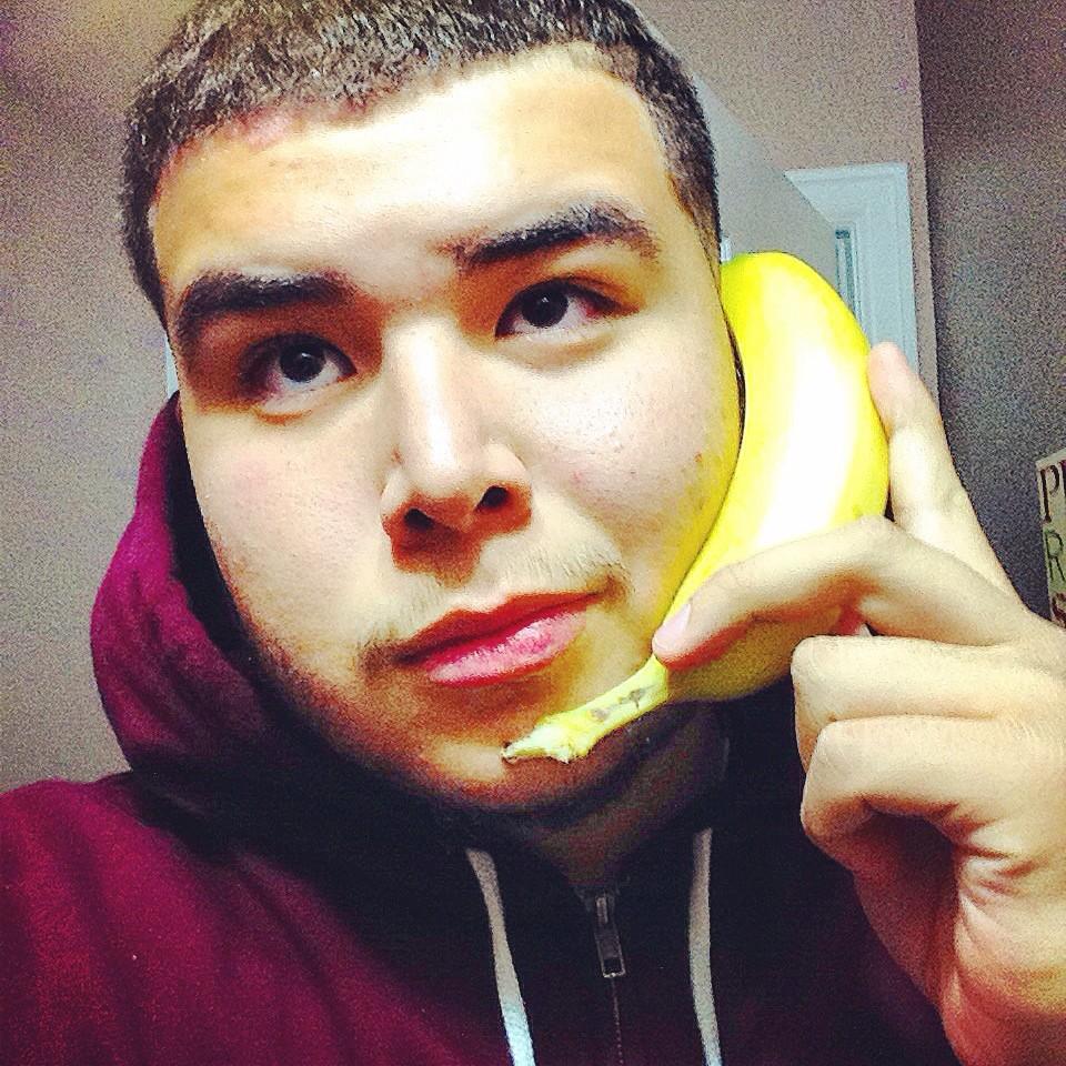 thelifeofup's tweet photo. On Hold With Banana Republic😂 🍌🍌 #thelifeofup #funny #funnygang #beyou http://t.co/NDXQ0gx1rA