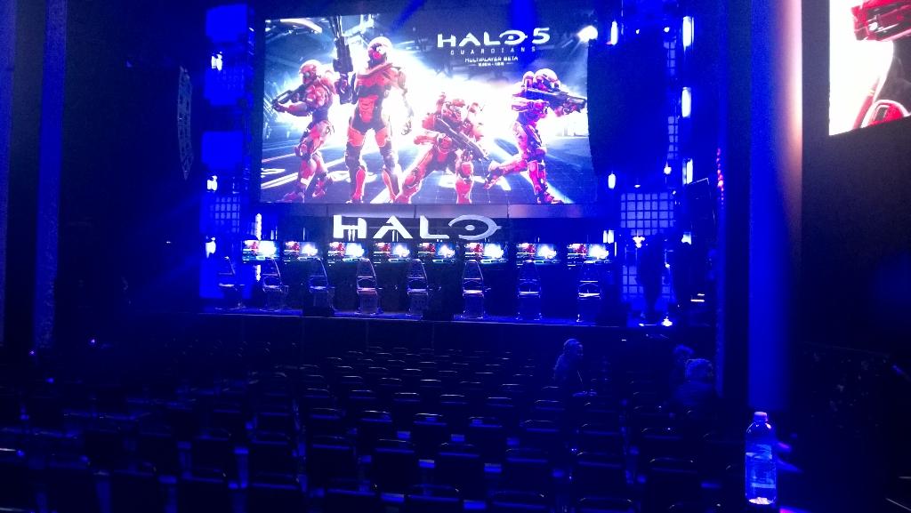 Halo's tweet photo. The stage is set! The first look at the Halo 5: Guardians Multiplayer Beta is in 25 minutes. http://t.co/dUDnPtuPZQ http://t.co/nHEYBI0L4P