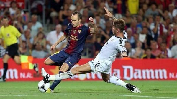 #BolanetFact

Iniesta: 50 gol dlm 517 Pertandingan utk Barcelona

Ramos: 50 gol dlm 419 Pertandingan utk Real Madrid