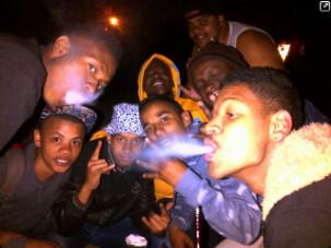 Ross9_'s tweet photo. <Corruption squad!! !-) @Wade_187 @Highimkhalil @leroy_09784 @Mashanda85133 http://t.co/4IkJ1GmXBj