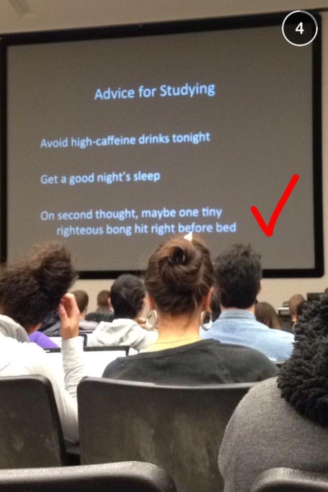 jlynnyeager's tweet photo. “@PrismaLabsX: School in Alaska be like... http://t.co/XCRVqVIeIc” think I'll move to Alaska lol