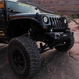 DreamJeeps's tweet photo. Flexxxx #Jeep http://t.co/wMesDwDIH7