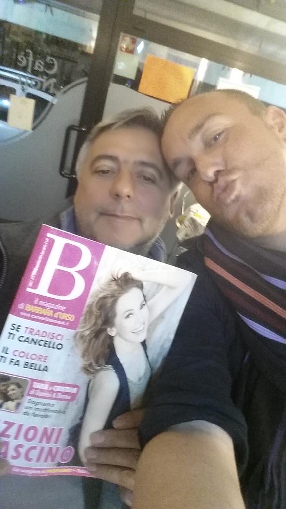 claudiocressi's tweet photo. @B__Magazine @carmelitadurso a pavia si legge sempre b magazine http://t.co/OvL0CpSMIh