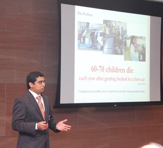 musaddeqkhan's tweet image. Congrats u4gotyourbaby for winning #GSU pitch competition @RobinsonCollege &amp;amp; scoring 2nd place @HackATL #hackatl