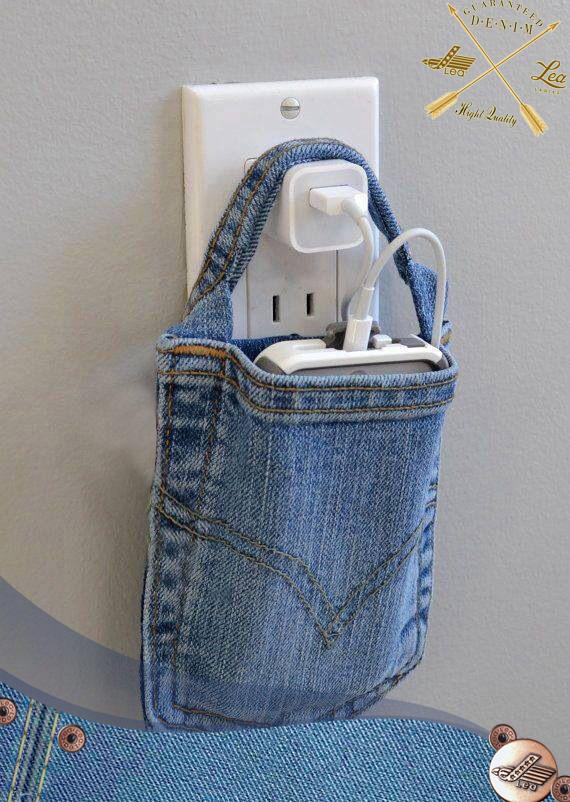 leajeans's tweet photo. Celana jeans sudah tak terpakai? Masih bisa dibuat kantung hand phone yg sedang kamu charge nih Lea Lovers. #LeaTips http://t.co/FZwX3GcLkA