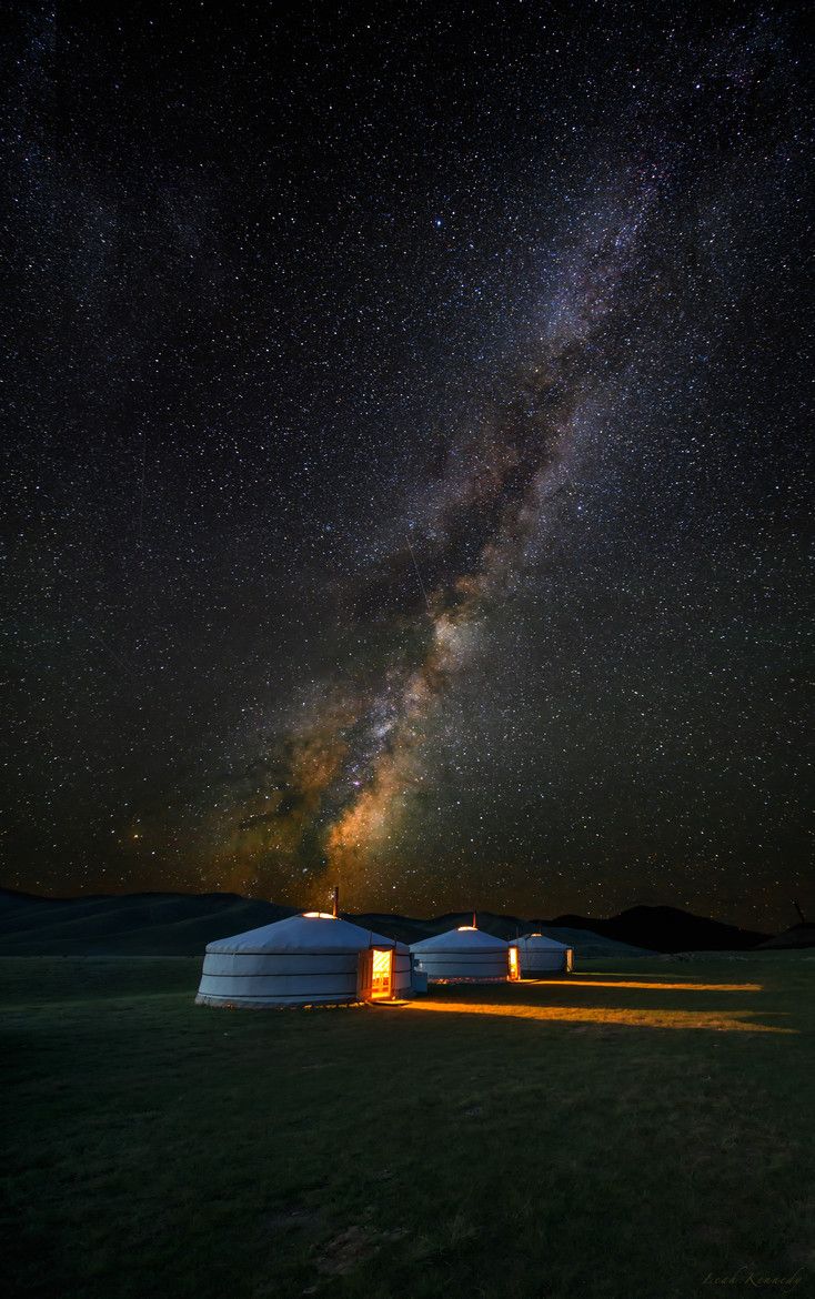 Mongolia976's tweet photo. Mongolian Skies - Milky way. #mongolia #mongol #sky http://t.co/ykejGv2BYx