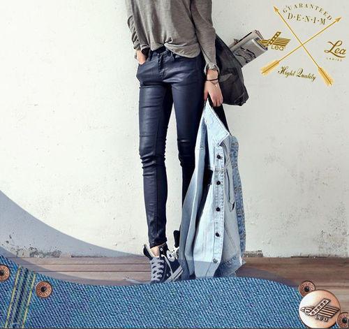 leajeans's tweet photo. Santai tapi tetap cool ke kampus dengan denim shirt dan sneakers! #LeaTips http://t.co/VUnBevc62d