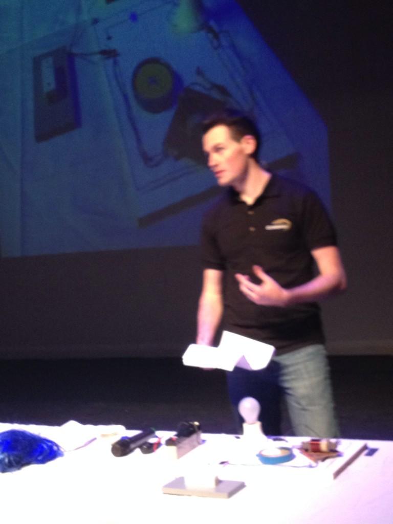 EirGrid's tweet image. EirGrid engineer David Linehan demonstrating circuits at #Roscommonarts #scienceweek