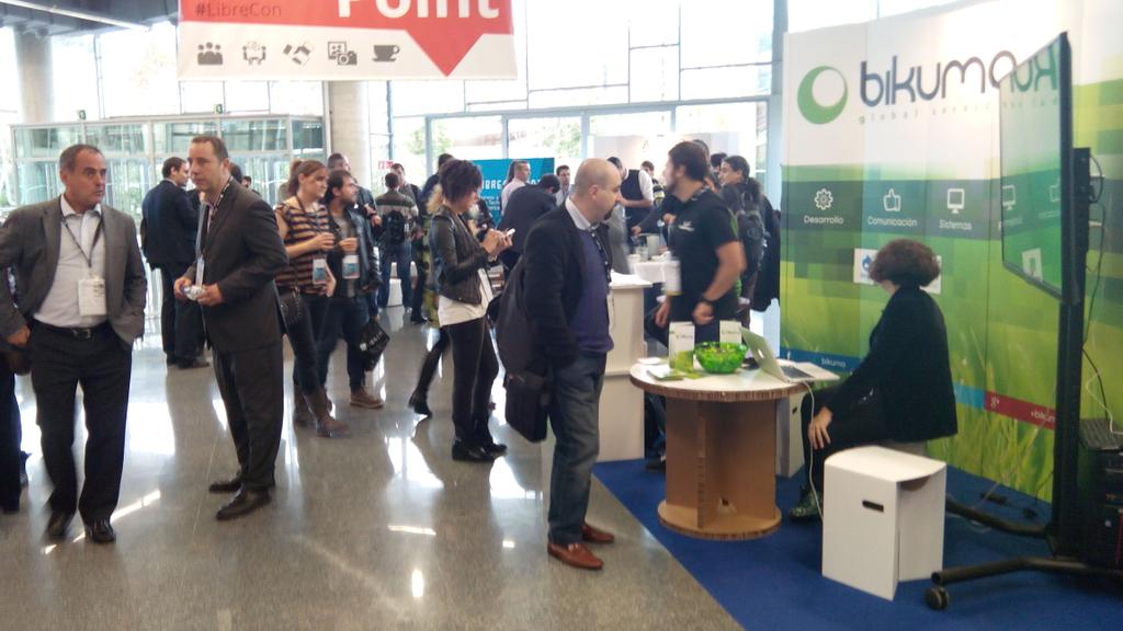 GorkaArtaza's tweet image. Hoy estamos en la #Librecon2014  con nuestros amigos de @BikumaGlobal