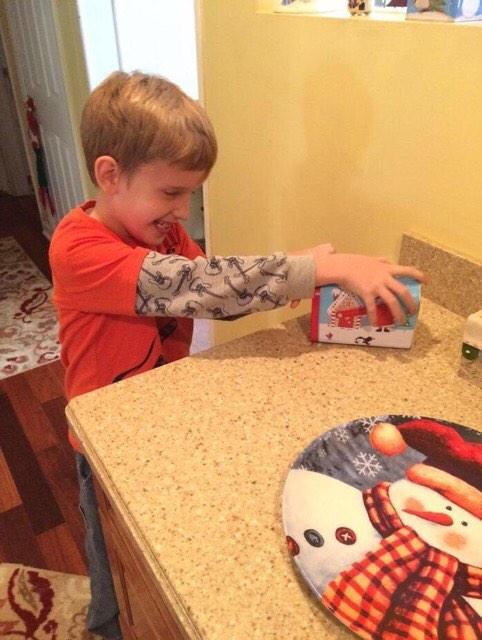 9GAG's tweet photo. me as a parent http://t.co/U1Oi69srs0